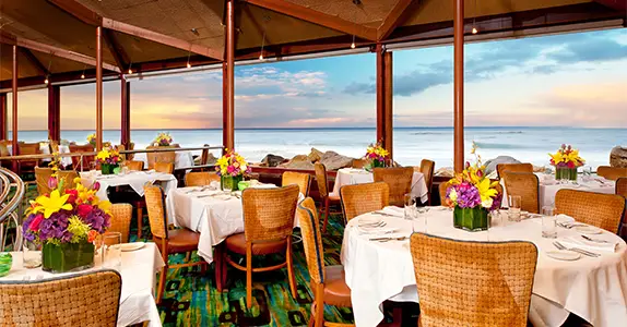 chart-house-restaurant-with-ocean-view-dining